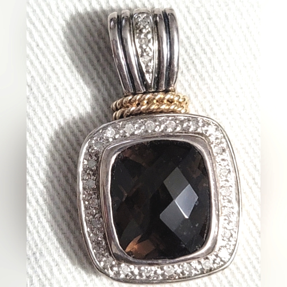 Stunning pendant - Smokey quartz surrounded by diamonds on 925 silver with 14k